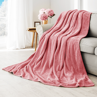 Kuscheldecke "Cashmere Dots"