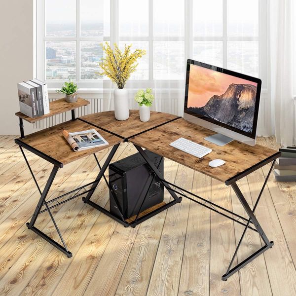 L-Förmiger Computertisch aus Holz