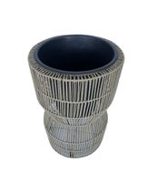 Blumentopf Flecht-Optik mit Plastiktopf