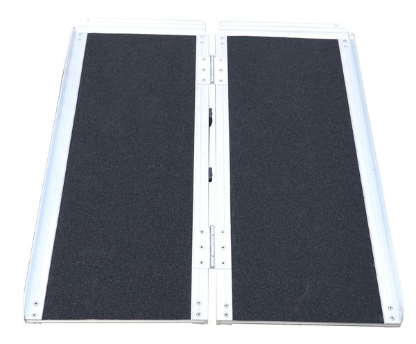 Rollstuhlrampe/ Auffahrrampe, faltbar ca. 91x74 cm - aus Aluminium 