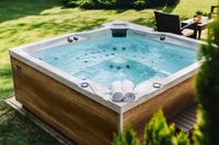 Outdoor Whirlpool inkl. Abdeckung 2020 für 5 Personen Acrylwanne & LED Beleuchtung
