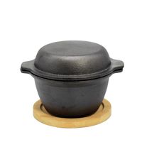 Gusseisentopf mit Deckel Ø 10 x 9 cm und Holzuntersetzer