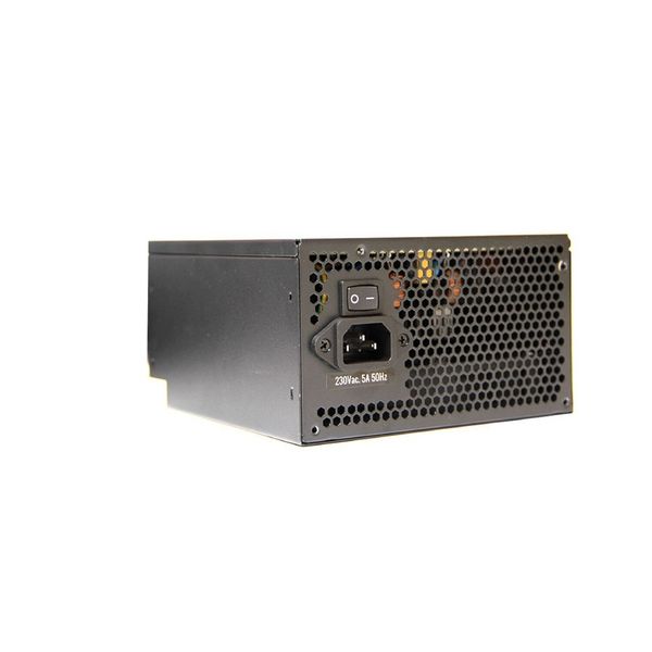 IPS-750 80+ BRONZE Netzteil für den PC 80 PLUS 750W Leistung