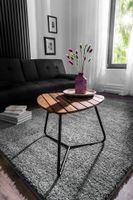Beistelltisch Couchtisch aus Akazienholz 48 x 48 x 38,5 cm dreieckig FSC braun