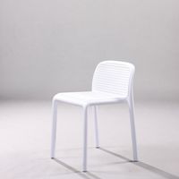 4er-Set stapelbare Esszimmerstühle aus Polypropylen, ca. 49 x 38 x 45,5–66,5 cm – Weiß