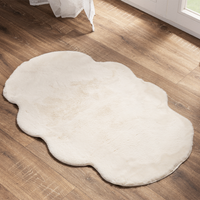 Formteppich "Fake Rabbit" - ca. 60 x 150 cm