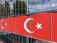 Sichtschutzstreifen Fanartikel Türkei für Doppelstabmatten Akzentstreifen 3 für 2