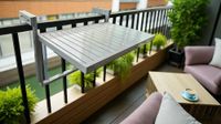 Klappbarer Balkon-Hängetisch aus FSC-zertifiziertem Akazienholz, ca. 64 x 76 x 51 cm – Hellgrau