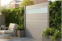 WPC-Sichtschutzzaun CAMILA - mit Glasdesign 1x Zaunelement + 2x Pfosten - Hellbraun