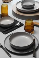 Elegantes 18-teiliges Tafelservice, 100 % Porzellan, spülmaschinen- und mikrowellengeeignet