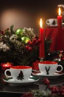 Elegantes 4-teiliges Kaffeetassen-Set, 100 % Porzellan, spülmaschinen- und mikrowellengeeignet