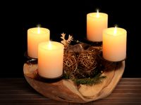 HOMECALL Adventsleuchter, Weihnachtsdeko, Teakholzschale mit 4 stabile Kerzenhaltern