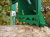 Timber Croc Sägebock mit Holzhalterung, grün