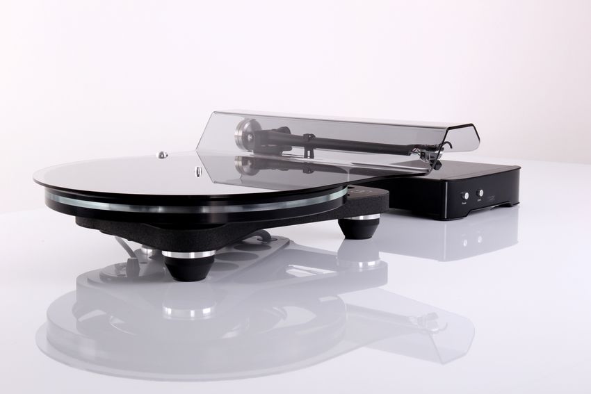 Rega Planar 8 in schwarz und weiß mit dem RB 880 Tonarm und einen ...