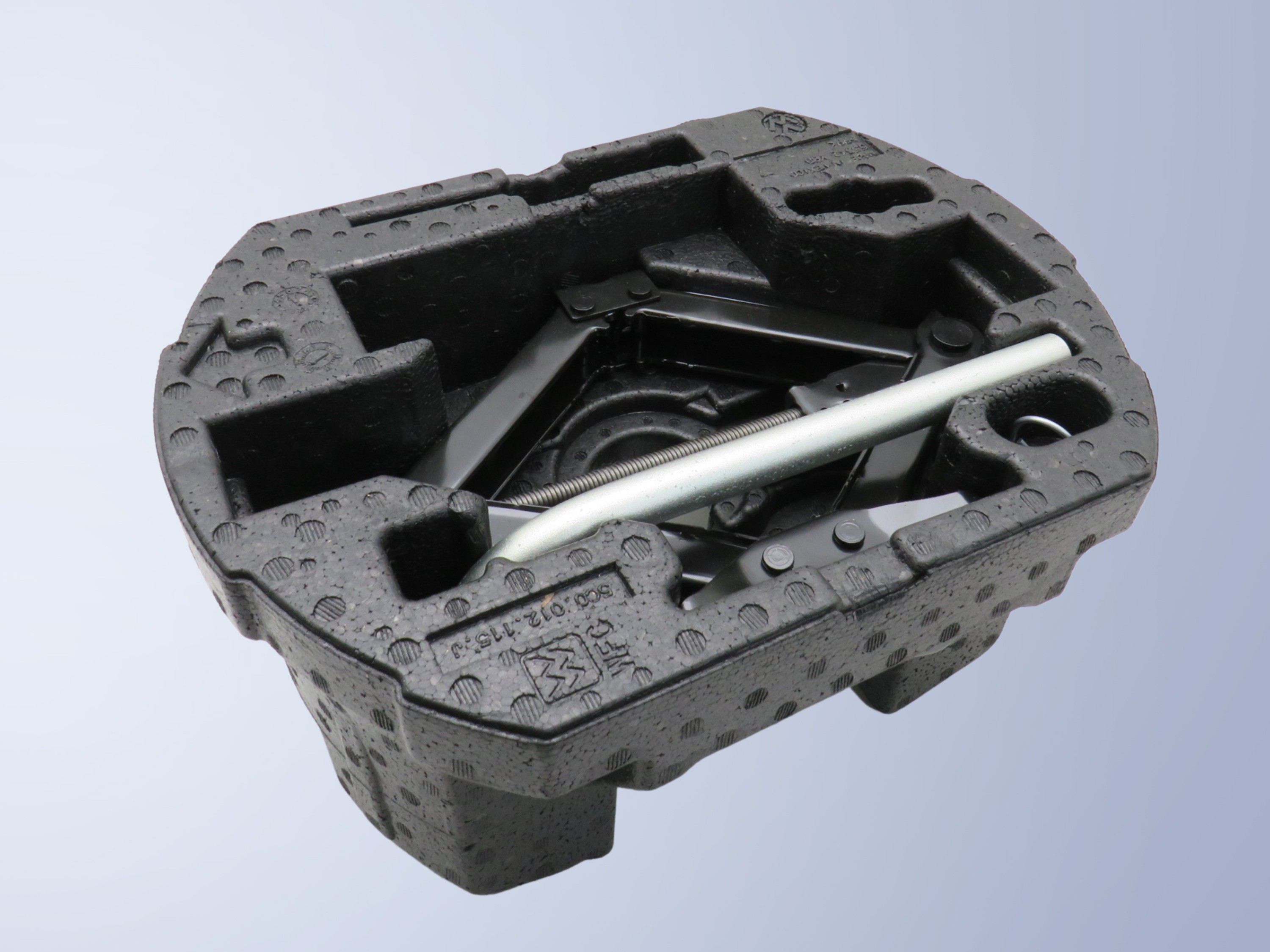 original Bordwerkzeug VW Jetta VI 162 Wagenheber Radschlüssel 