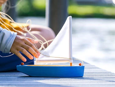 Holzboot Spielzeug für Draussen | Waldorfshop