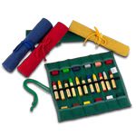 Morgenspruch Eurythmieversand Rollmäppchen blau 16 er ohne Inhalt_34015 Der Morgenspruch Eurythmieversand Rollmäppchen blau 16 er ohne Inhalt ist ein blaues Stoff-Rollmäppchen für Buntstifte mit einzelnen Fächern und einem passenden Band. Andere Farben wie grün rot und gelb sind ebenfalls erhältlich.