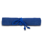 Morgenspruch Eurythmieversand Rollmäppchen blau 16 er ohne Inhalt_34046 Ein Morgenspruch Eurythmieversand Rollmäppchen blau 16 er ohne Inhalt-gerippter blauer Stoff aufgerollt und mit einer passenden Schnur verschnürt dargestellt auf weißem Hintergrund.