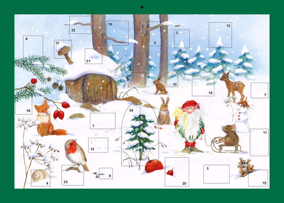 Urachhaus Adventskalender Ole Winterwicht 33 x 46 cm _13083 Der Urachhaus Adventskalender Ole Winterwicht (33 x 46 cm) zeigt eine verschneite Waldszene mit Gnom Fuchs Eichhörnchen Hase Reh Maus Igel Rotkehlchen Schneemann und Bäumen vor einem Felsenhintergrund mit grünem Punkterand.