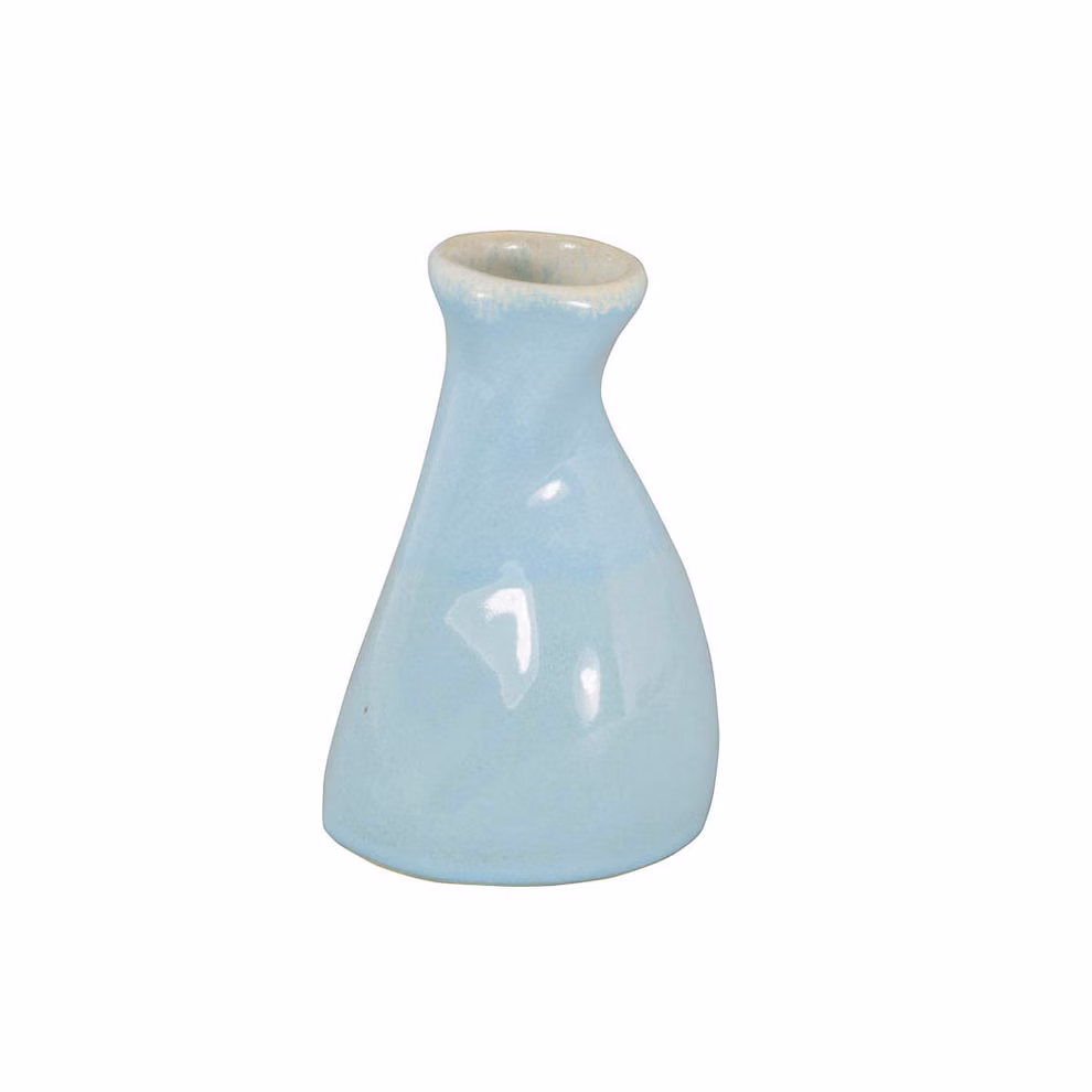 Lautenbach Zweigvase _14931 blau pastell Die Lautenbach Zweigvase ist eine kleine glänzend hellblaue Keramikvase mit breitem Boden und glatter spiegelnder Oberfläche die sich nach oben hin zu einer schmalen leicht unebenen Öffnung verjüngt. blau pastell
