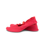 Waldorfkind Eurythmieschuhe aus Bio-Baumwolle in weiß blau rot_34003 28 Ein Paar Eurythmieschuhe aus Bio-Baumwolle in leuchtendem Rot von Waldorfkind ein Schuh hochkant der andere flach beide aus weichem Bio-Baumwollstoff. 28