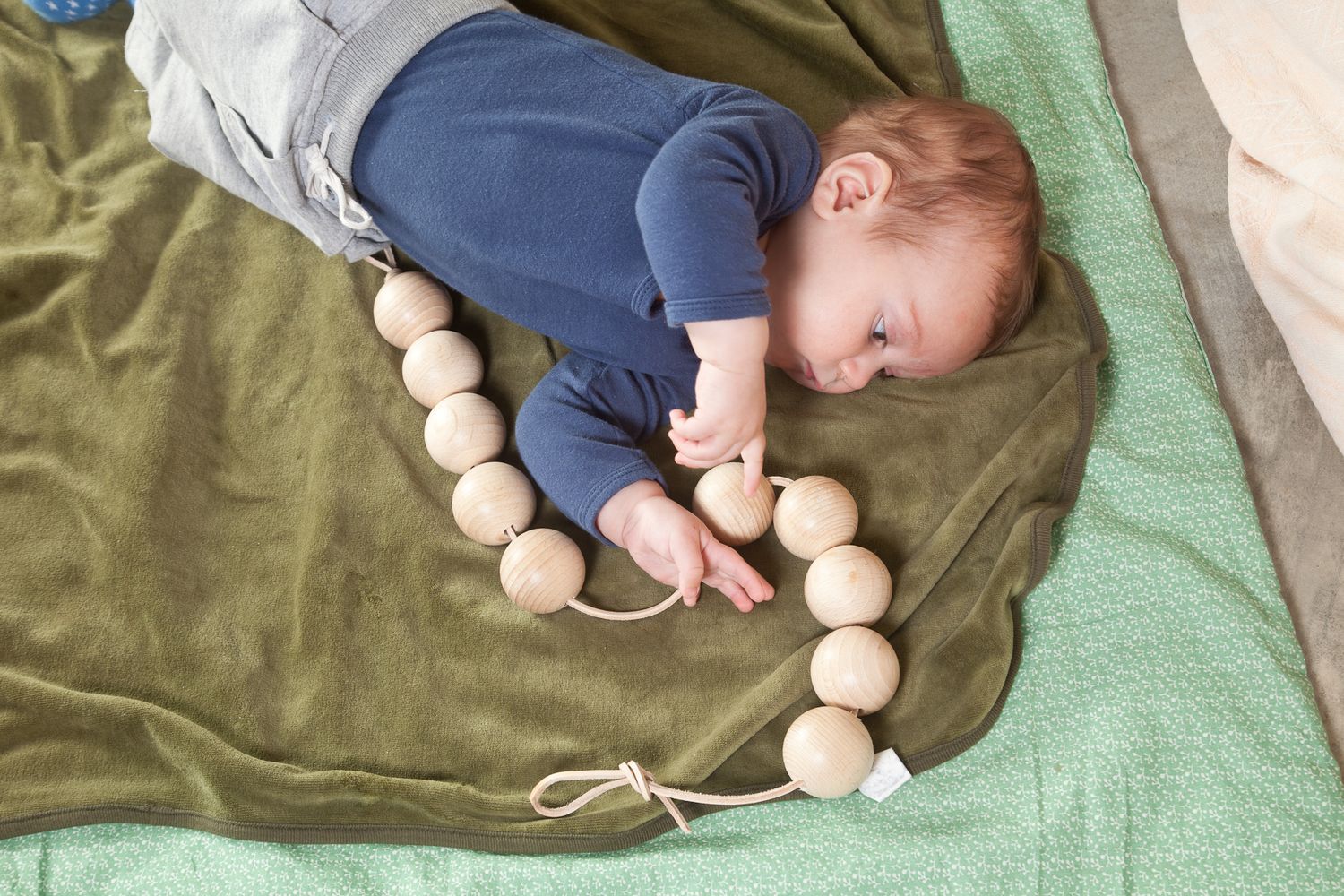 Cadena de juguetes de madera para bebés Grapat