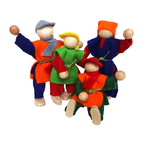 Famille de poupées à plier 4pcs.