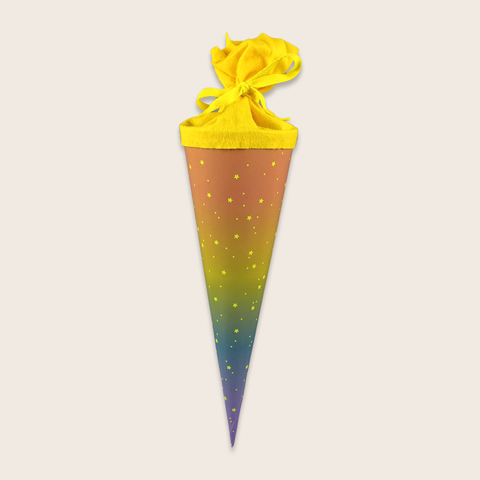Schultüte mit Regenbogen und Sternen