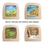 Vier quadratische Toverlux-Silhouetten mit detailreichen, farbenfrohen Illustrationen von Margo, die verschiedene Szenen passend zu den vier Jahreszeiten darstellen und für eine Toverlux-Lampe gedacht sind.