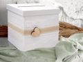 Handgertige Geschenkbox - Briefbox in Weiß mit Spitze, Leinenband und einem Holzherz 2