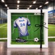 Geldgeschenk Fußball – kreative Geschenk Verpackung mit Kunstrasen, Miniatur Fußballschuhen & Ball 3