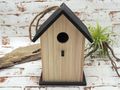 Vogelhaus Natur aus Holz mit schwarzem Dach und Rückklappe als Nistkasten für Garten und Terrasse 2