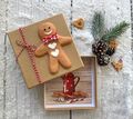 Geldgeschenk Verpackung Weihnachten Lebkuchenmann Rot Natur Geschenk Gutschein 14cm 4