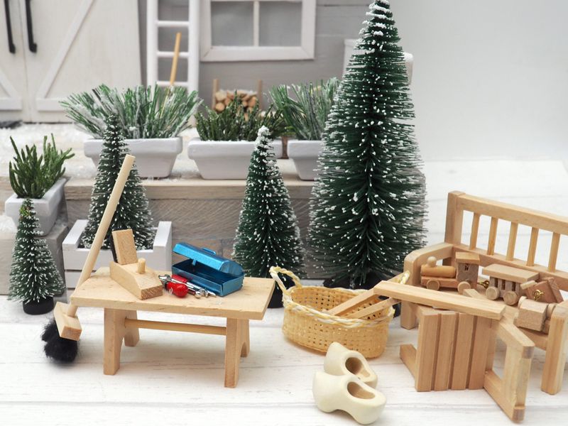 RoserRose Wichtel Werkzeugkasten 18-teilig - Miniatur Puppenhaus Zubehör Für Weihnachtsdekoration
