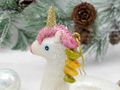 Christbaumschmuck Einhorn im Schwimmring – handgefertigt aus Glas in Europa 3