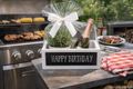 Geburtstags Geschenk weiße Holzkiste in Used Look mit Happy Birthday Schild 3