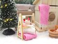 Miniatur Badezimmer Regal mit Kosmetikzubehör Pflegezubehör SET für Puppenhaus oder als Wichtel Zubehör  2