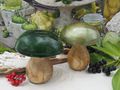 Herbstlicher Pilz-Aufsteller aus Mangoholz mit lackierten Kappen in Grün & Oliv 2