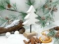 Deko Aufsteller Tannenbaum Weiß mit Sockel  6