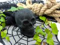Deko-Totenkopf mit Samtüberzug  als Halloween, Gothic-, Rockabilly- oder moderne Wohn-Deko 4