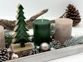 Längliches Adventsgesteck - Adventskranz in Dunkelgrün und Taupe -  für den Tisch, Sideboard, Kommode, für Restaurant, Büro & Hotel 3