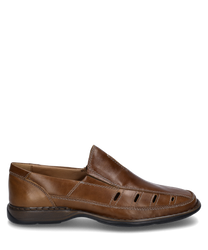 Il mocassino marrone in pelle è dotato di una pratica chiusura con elastico. Le cuciture decorative marcate e le aperture laterali per la ventilazione conferiscono alla scarpa un aspetto elegante e arioso.