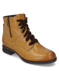 Die Stiefelette ist aus glattem hellbraunem Leder gefertigt und hat eine Schnürung aus dunklem Material. Sie verfügt über einen seitlichen Reißverschluss und eine flache dunkle Sohle.