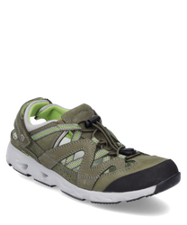 De sneaker is gemaakt van olijfgroen materiaal en heeft een vetersluiting. Hij heeft lichtgroene binnenbekleding en wittegeprofileerde zolen voor optimale grip.