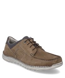 De halfhoge schoen van bruin suede heeft een vetersluiting en contrasterende stiksels. De zool is gemaakt van robuust materiaalterwijl de voering is voorzien van een gemusterde stof.