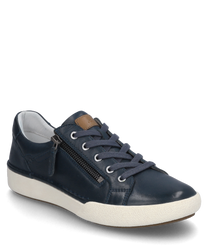 Zapatilla azul oscuro de cuero liso con cordones y cierre de cremallera lateral. El zapato tiene una suela blanca y un detalle marrón en la lengüetaideal para looks casuales de todos los días.