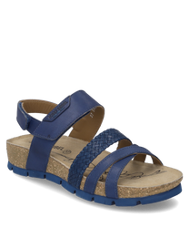Sandalo blu con chiusura in velcrorealizzato in pelle liscia. Caratteristiche speciali sono le cinghie intrecciate e la suola in sugheroche uniscono comfort e stile.