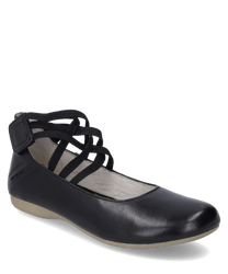 Zapato elegante en negro con cuero liso y práctico cierre de velcro. El zapato destaca por su apariencia moderna y sencillay ofrece un soporte seguro gracias a las correas elásticas.