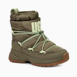 UGG Wmns Yose Puffer Boots