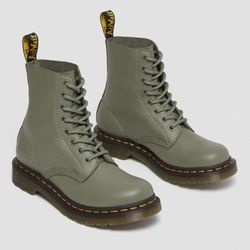 Dr. Martens Wmns 1460 Pascal